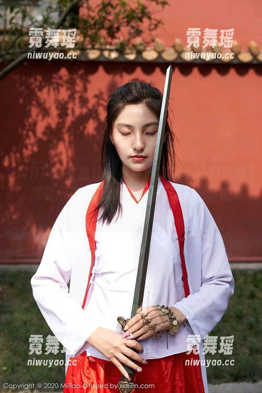 MiiTao蜜桃社-珍妮Jeane MiiTao蜜桃社 - 看到珍妮Jeane的婚纱,我前所未有感到“壁纸即是人生”的真实解读!