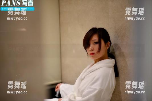 PANS-小奇 PANS - 小奇的豹纹私拍时光:摸上去比它们的运动鞋还柔软!