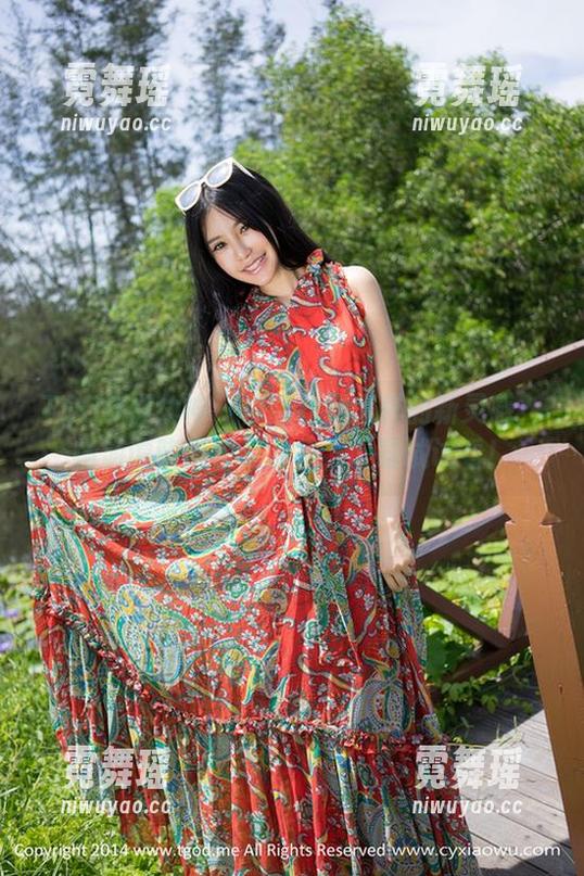 TGOD推女神-谭晓彤 TGOD推女神 - 你能找到怎样的新灵感?畅游谭晓彤套装合集,下载试试看!