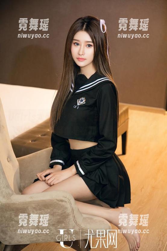 UGirls尤果网 - 孟狐狸的夏天写真，图集里的每一张都像是在说“快来啃我”！