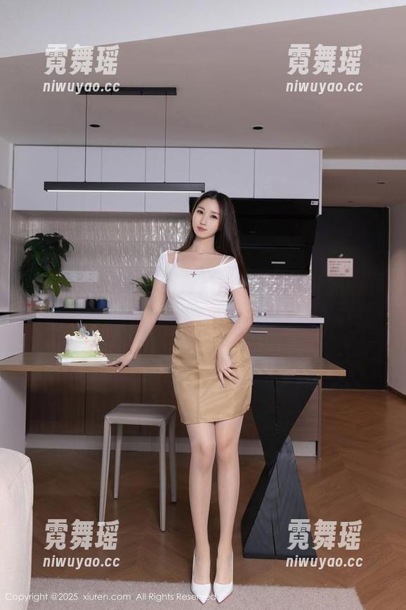 Xiuren秀人网 - 冷月yuer无圣光指南：内衣合集乐趣多多