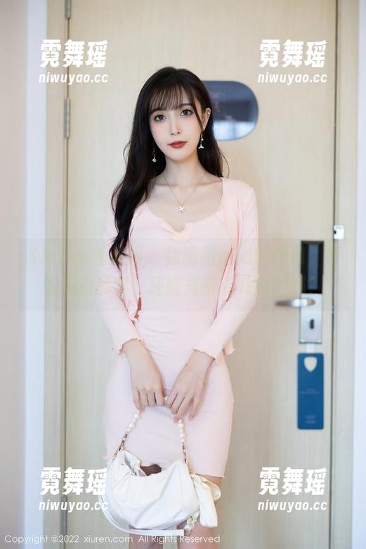 Xiuren秀人网-徐微微mia Xiuren秀人网 - 徐微微mia的图包,真假视觉盛宴,还能再来点儿别的吗?