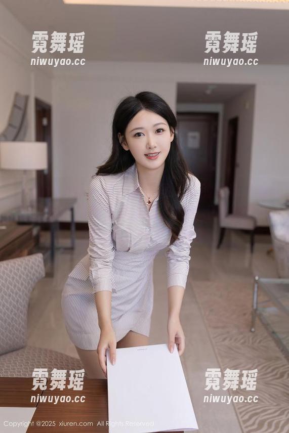 Xiuren秀人网-王俪丁呀 Xiuren秀人网 - 看王俪丁呀的定制高跟鞋,图片里的步伐就像在挑衅我们的平凡,这波炫耀停不下来啊。