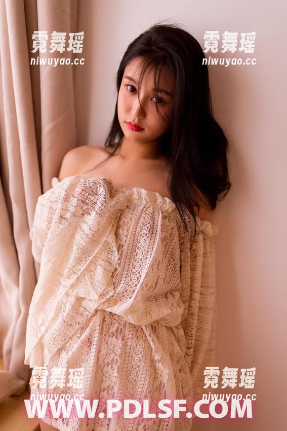 partycat轰趴猫-可乐Vicky partycat轰趴猫 - 不只是一条牛仔裤,下载可乐Vicky的写真集,发现心中的迷惑。