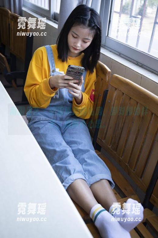 南国足艺-晓月 南国足艺 - 这波晓月的私房,脚对脚的样子,满屏小心思。