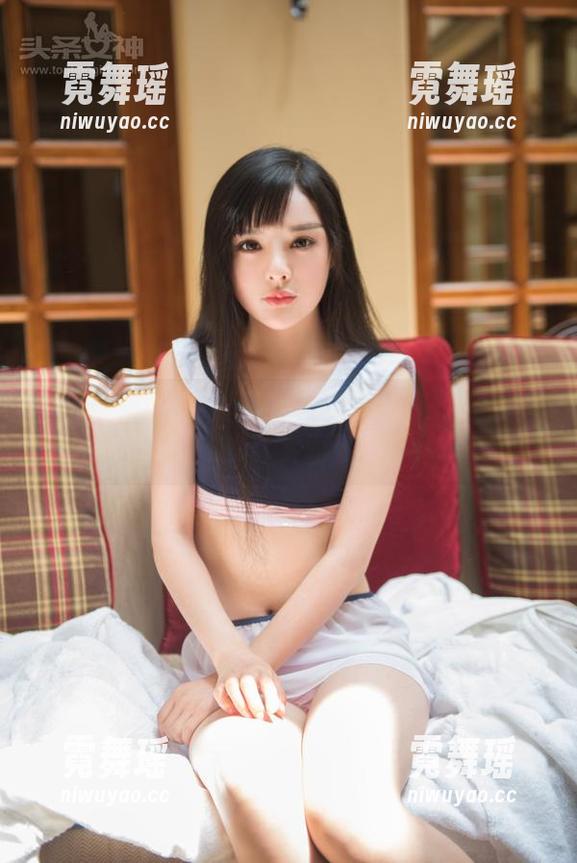 头条女神-王竹 头条女神 - 这里没有滤镜——王竹在泳池的真实面貌