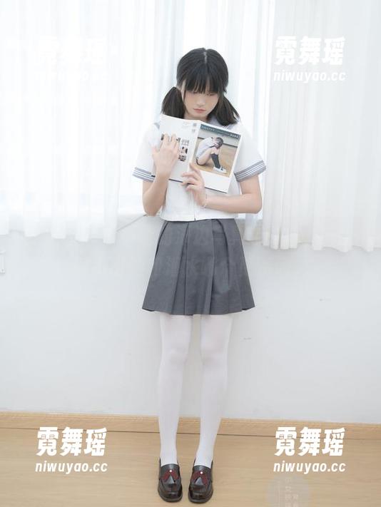 少女秩序-小鱼 少女秩序 - 小鱼的海边写真录,咳,完全看不出她和海水哪个更清澈。