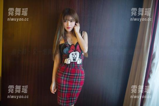 推女郎 - 又一组黄可的居家写真，更新时看她穿的家庭裤吗？