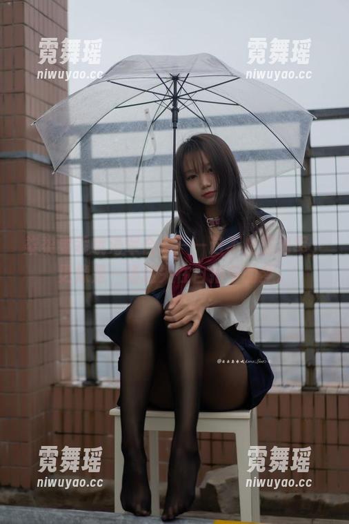 柒柒要乖哦海军合集——这不止是海军，更像是一场迷失在自拍中的梦。