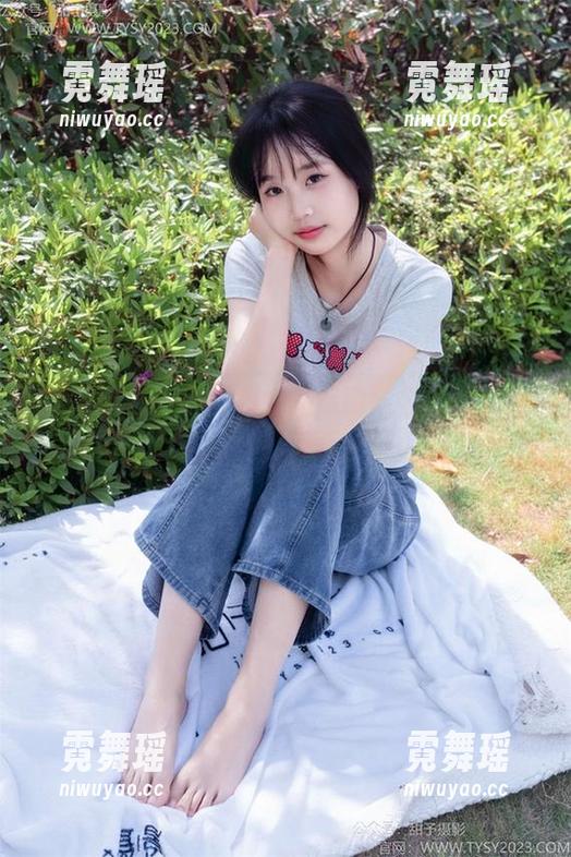 甜予摄影-小雨 甜予摄影 - 小雨和她的运动鞋全集:这篇写的,以后得专门为鞋子开小会了。