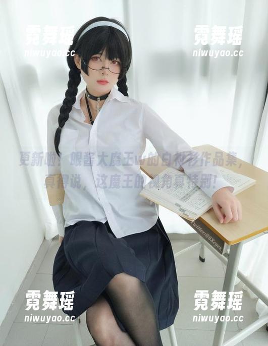 眼酱大魔王w 更新啦!眼酱大魔王w的白衬衫作品集,真得说,这魔王的视角真特别!