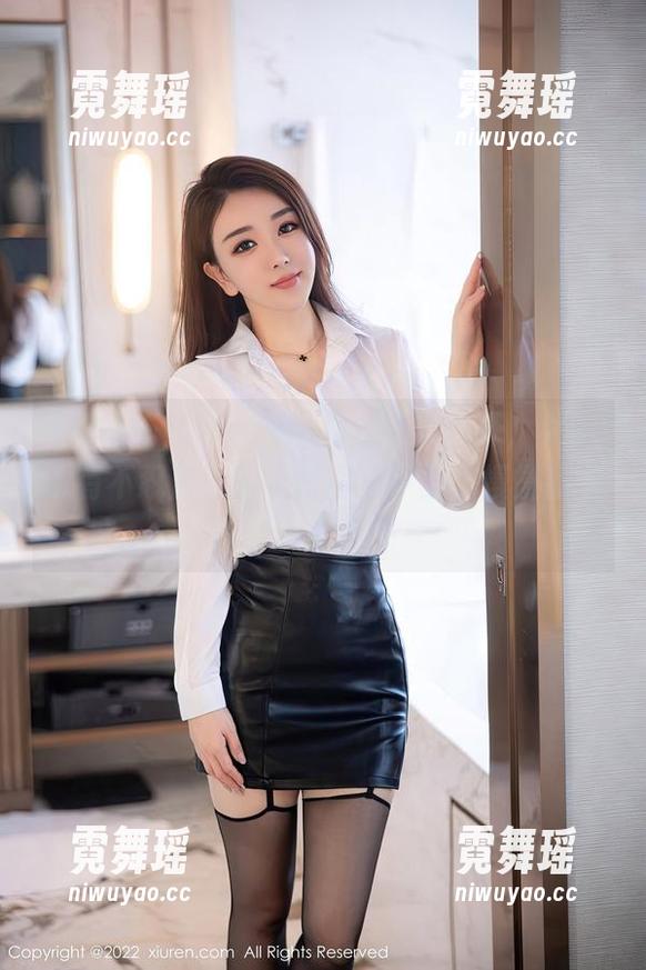 秀人网-Candy糖糖 秀人网 - Candy糖糖全套大公开,女神也有不忍直视的一面图片奉上,慢慢品味!