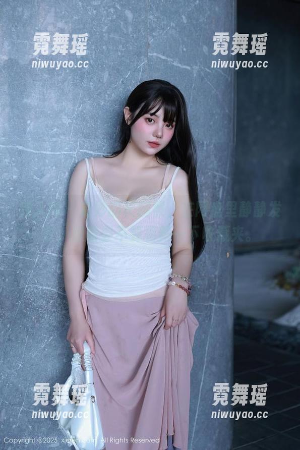 秀人网-清妙 秀人网 - 清妙的长腿照,在网盘里静静发光,想着要不要更新一下收藏夹。