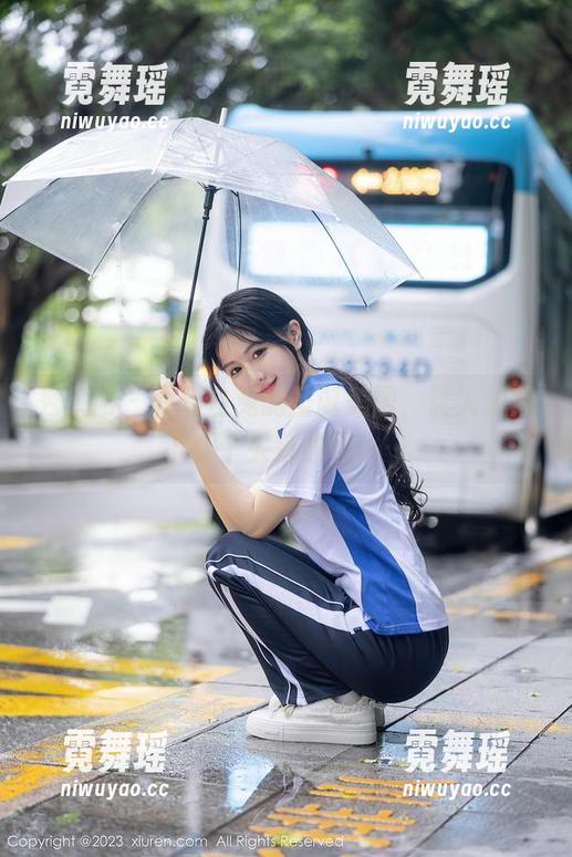 秀人网-西希白兔 秀人网 - 西希白兔的圣诞美图,让人想起了那个失落的雪人…