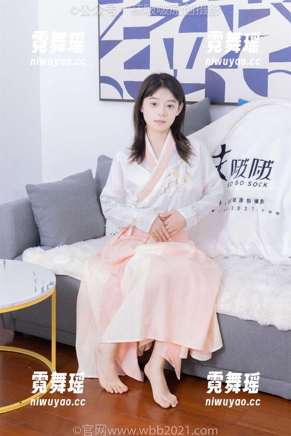 袜啵啵-稚予 袜啵啵 - 稚予的黑色美甲图包,分享这个神奇的指尖魔法吧!