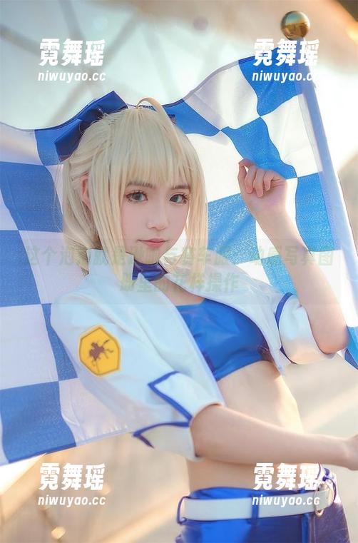这个泡泡就是逊啦与赛车服：动感写真图册里的花样操作