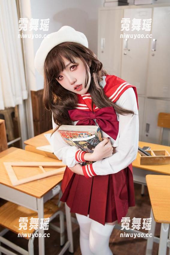 阿薰kaOri 阿薰kaOri的写真图包:蓝羽毛魅魔,让我心神荡漾